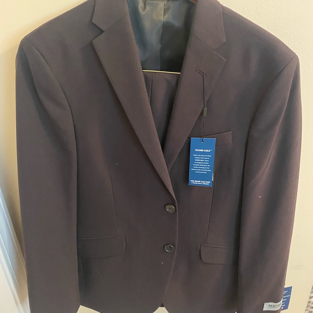 Kenneth Cole Reaction Techni-Cole Suit